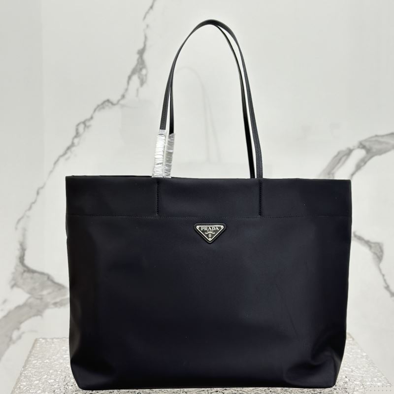 Pra*a shopping bags